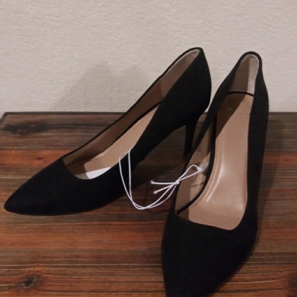 Classic Black Pumps 3 1/2 inch heel